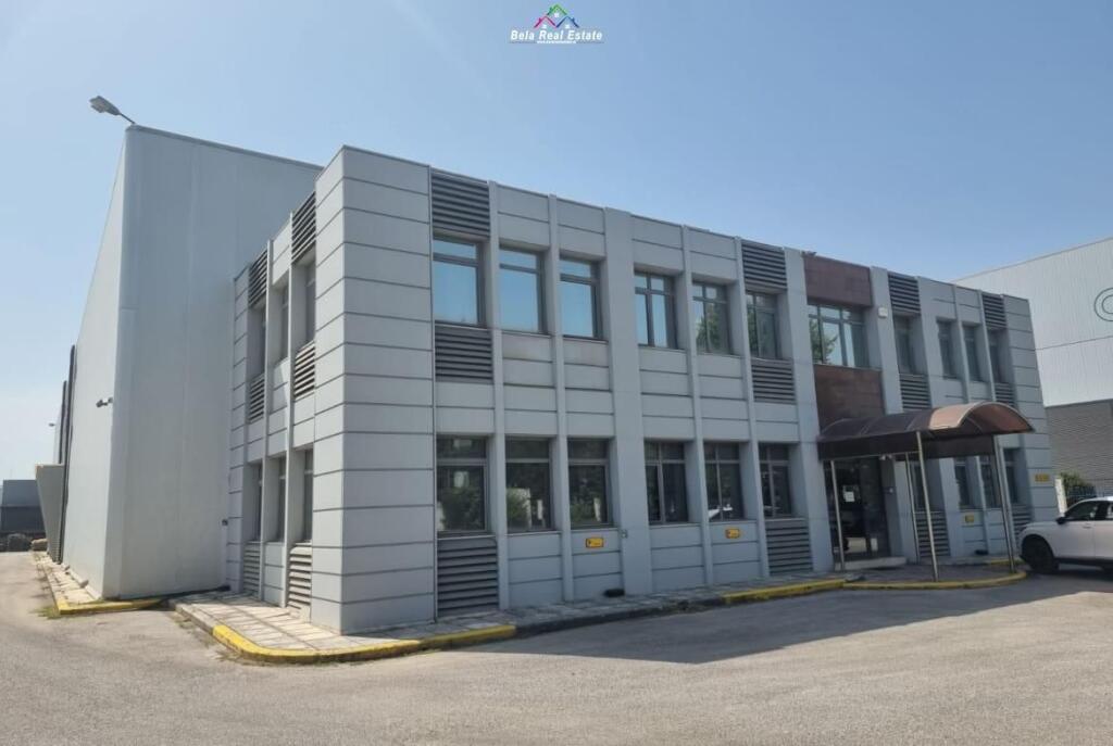 Magazzino in Vendita sull'Autostrada Tirana-Durazzo (ID BSHM10) Tirana