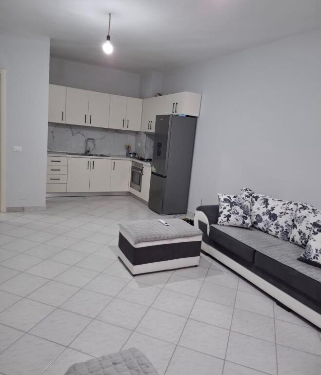 Appartamento 2+1 in affitto ad Astir.