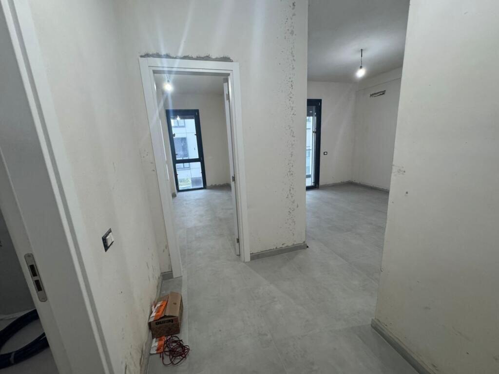 apartament me qira tek Liqeni i Thate