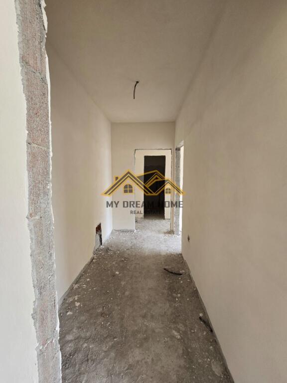 SHITET APARTAMENT 2+1+2 NE QENDER DURRES!