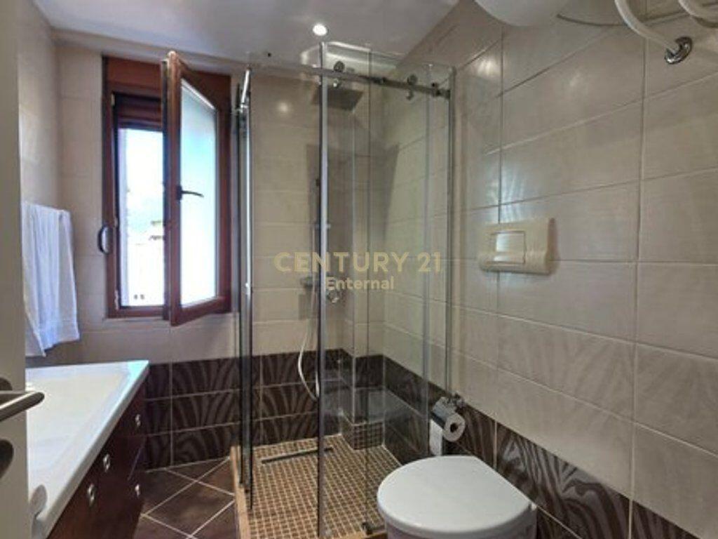 Apartament 2+1 + Post Parkimi ne Bllok