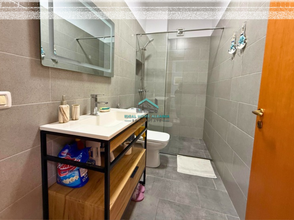 Apartament 1+1 Në Shitje – Lungomare, Vlorë