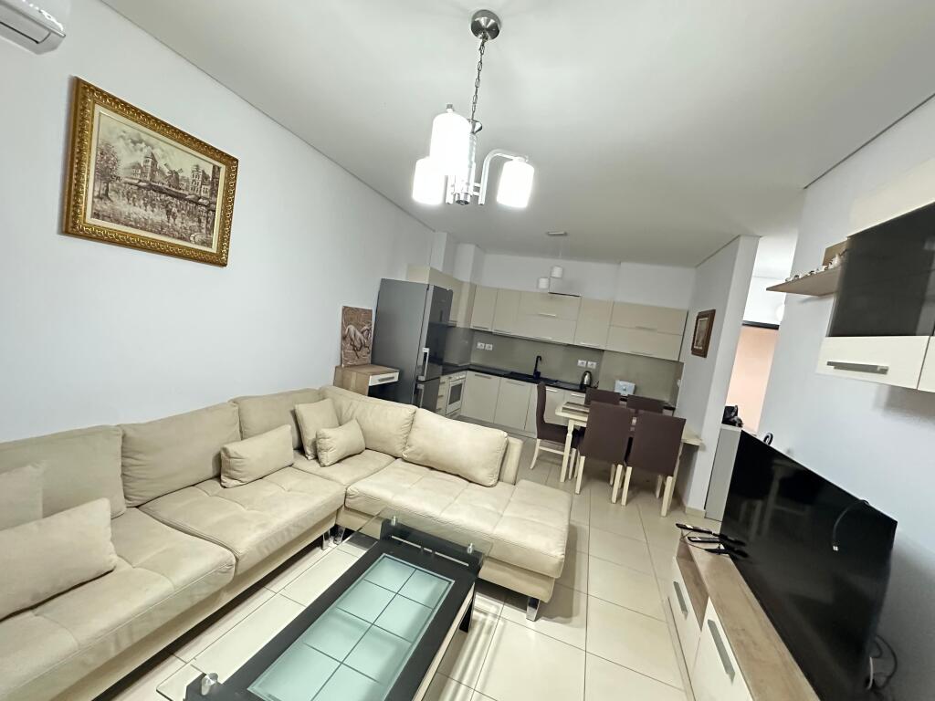 Apartament me qera 2+1+2 Milo 2000