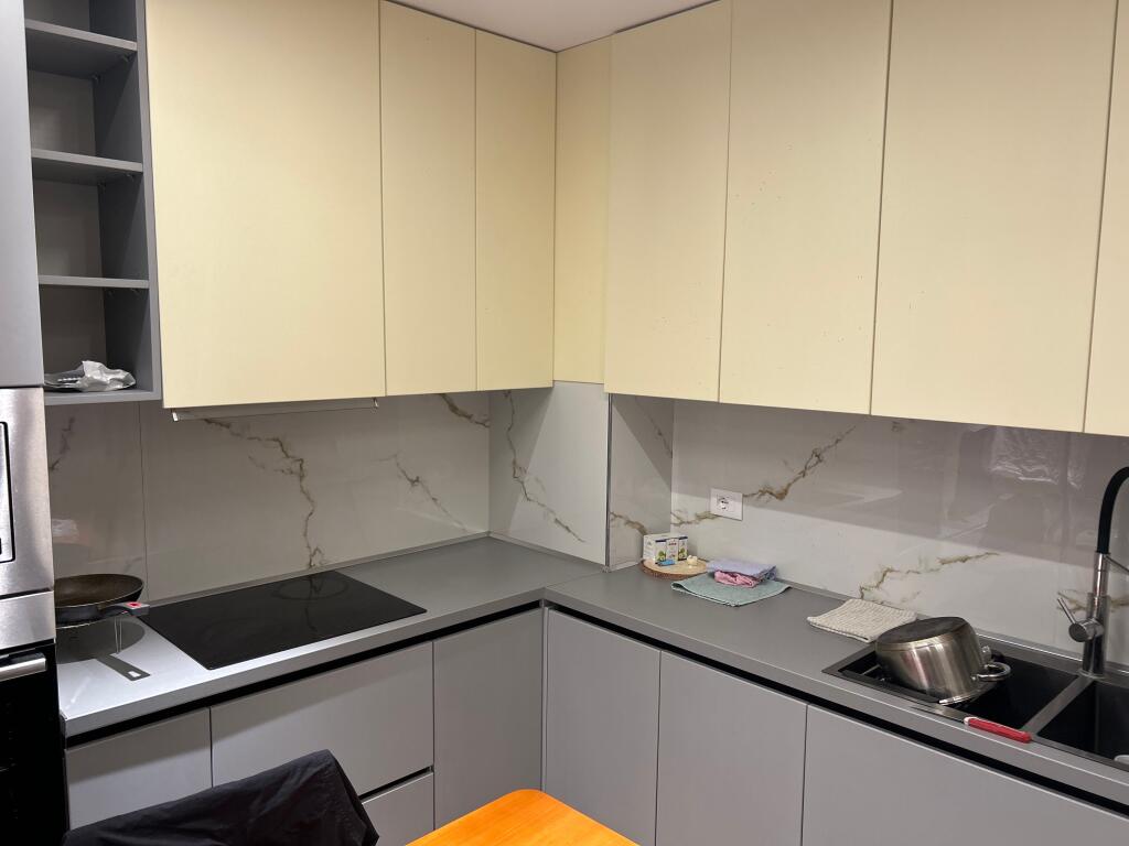 Cerco un ragazzo per dividere l'affitto