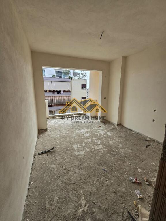SHITET APARTAMENT 2+1+2 NE QENDER DURRES!