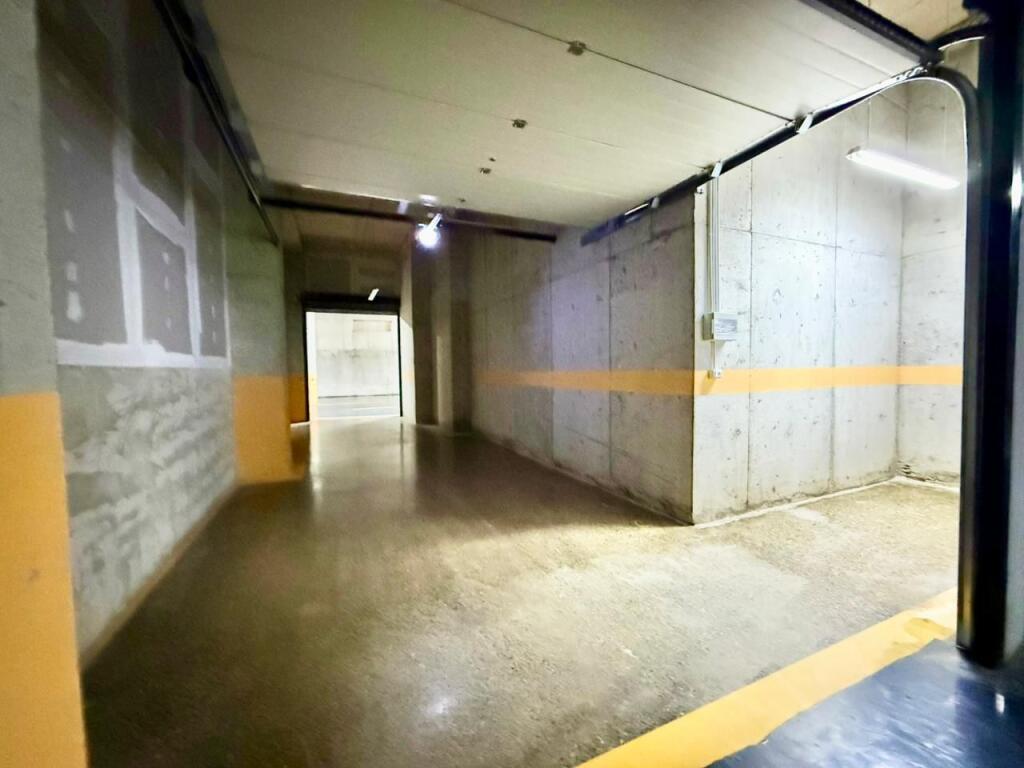 WAREHOUSES FOR RENT at Square 21