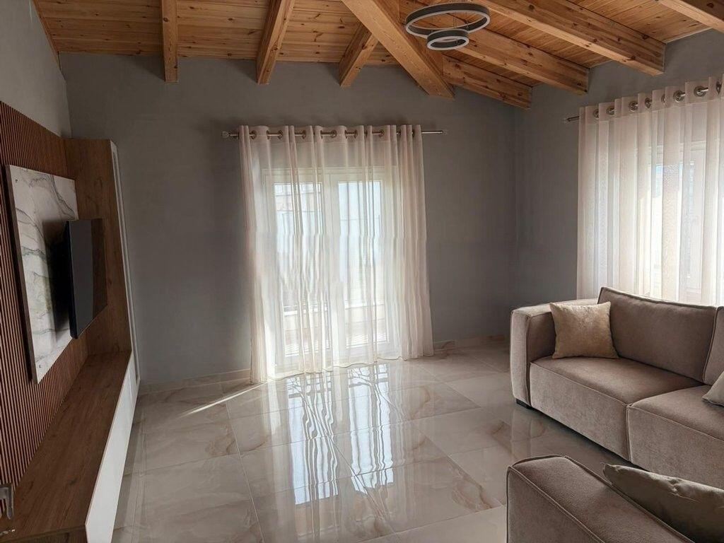 Jepet kat vile me qira në Farkë 800 € /Muaj