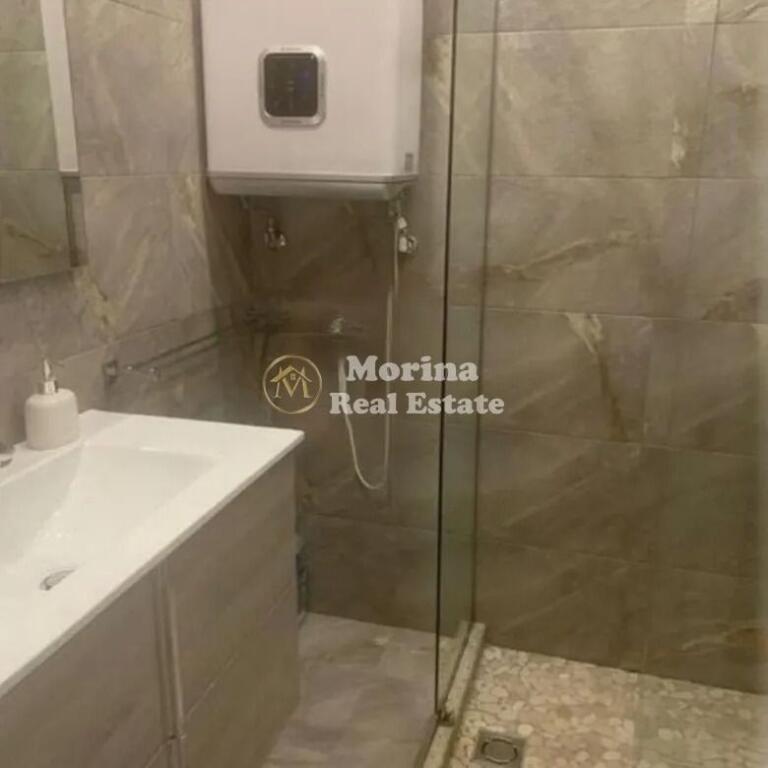 Apartament 3+2+1 ballkon, Blloku, 1500 Euro/muaj