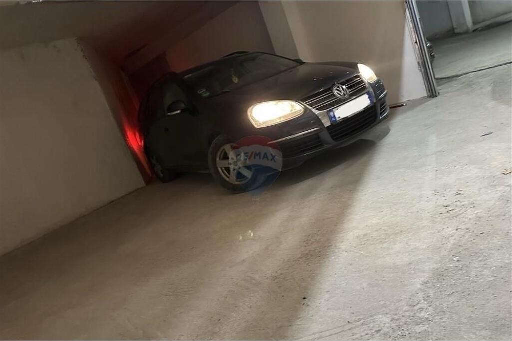 Garage - In Vendita - Nuovo Mercato Elettrico, Tirana(ID: 530551001-280)