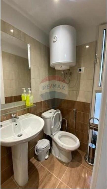 Garsoniere ne shitje- Pallatet Arabe