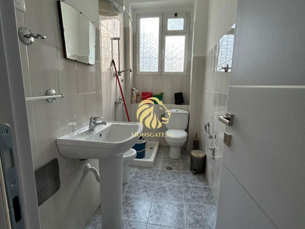 🏢 LOCALE COMMERCIALE IN AFFITTO – ZONA DEL MEDRESE