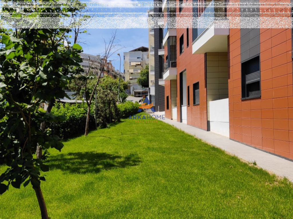 SHITET APARTAMENT 2+1+BALLKON+POST PARKIMI KODRA E DIELLIT,250.000 EURO (BASHKË ME POST PARKIMI)
