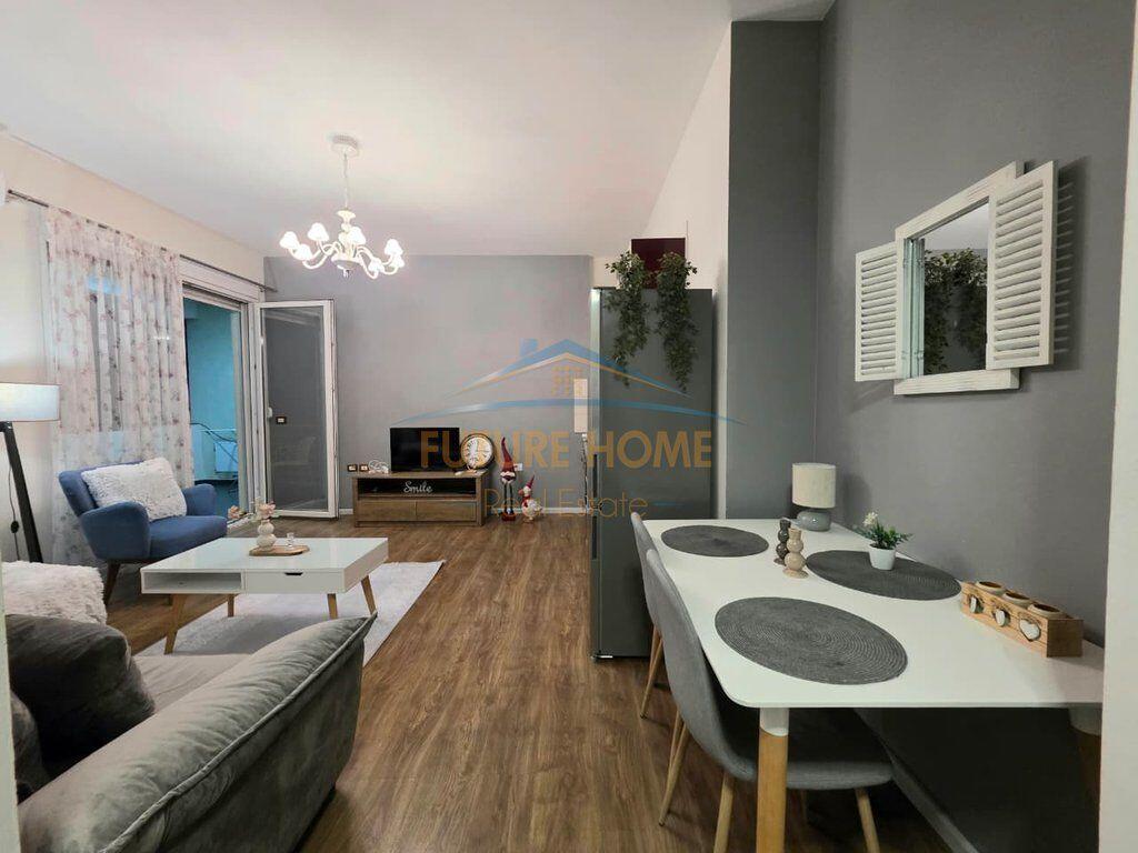 Qera,Apartament 1+1 tek Pazari i Ri! 650 €,PLUS58799