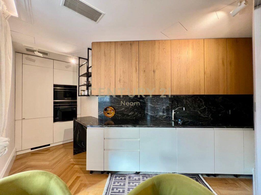 Apartament Premium 2+1, me verandë & pamje — në shitje!