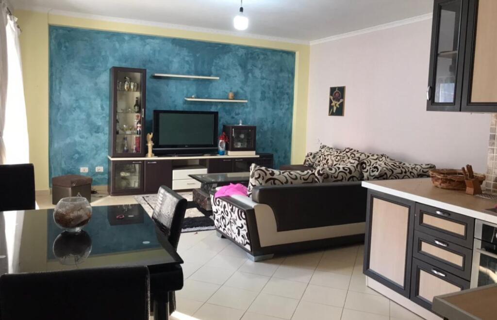 Vicino a Casa Italia, si affitta appartamento 2+1!