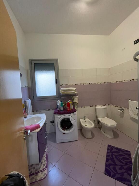 🏡 SHËTPI PRIVATE ME 2 DYQANE DHE 2 AMBIENTE NË SHITJE OSE ME QERA