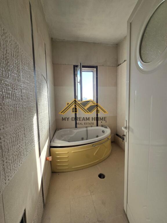 SHITET PALLAT 5 KATESH NE DURRES!