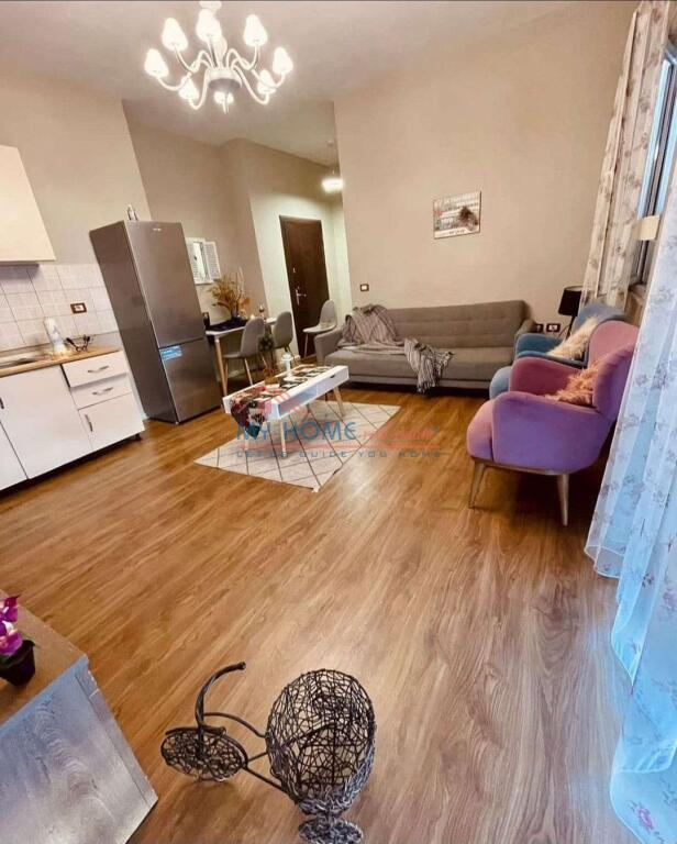 Apartament 1+1 me qera tek Pazari i Ri ne Tirane