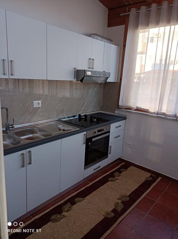 🏢Don Bosko,prane Tavernes Korcare jepet me qera apartament1+1,i mobiluar.50,000Leke