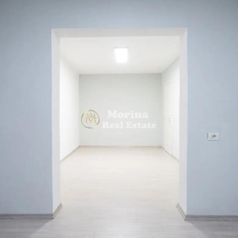 Rent, Business Premises Willson Square, 900 Euro/Month