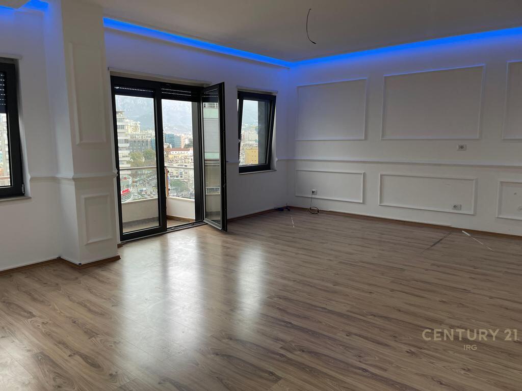 Jepet me qira ambient per zyre tek Ring Center !