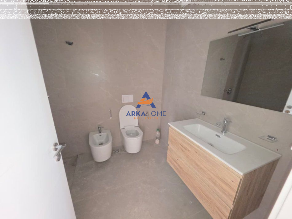 JEPET ME QERA APARTAMENT •2+1 +2 TUALETE" KOMUNA PARISIT ,PERBALL KOMPLEKSIT KIKA "1100 EURO