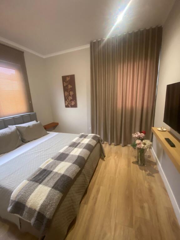 Jepet me qera apartament 2+1+1 ballkon 📍rruga "Irfan Tomini"