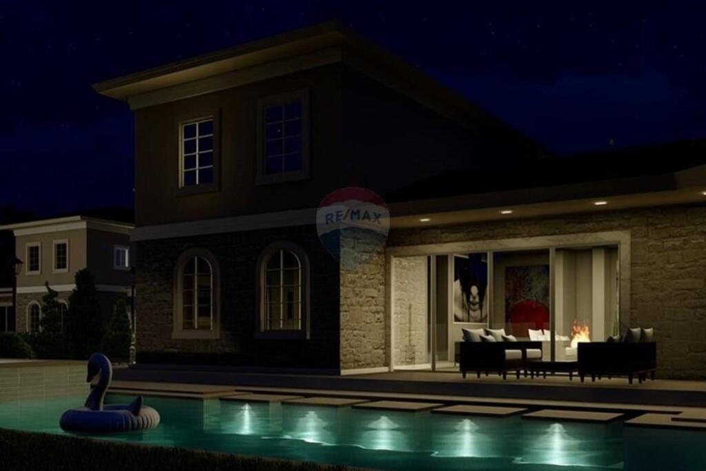 VILLA DI LUSSO IN VENDITA A PETRELE