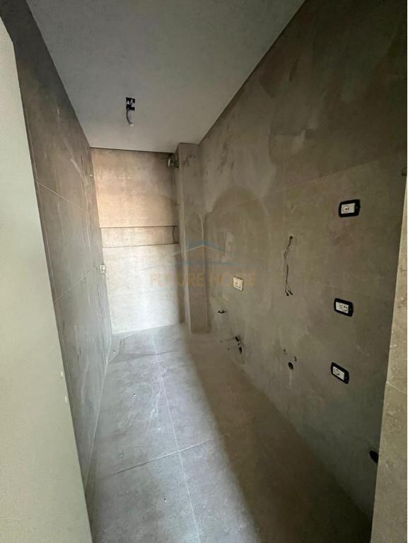 For sale, Apartment 1+1, Barricades Street, Tirana.