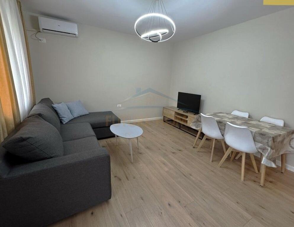 Jepet me qera, Apartament 1+1 – Rruga e Durrësit
