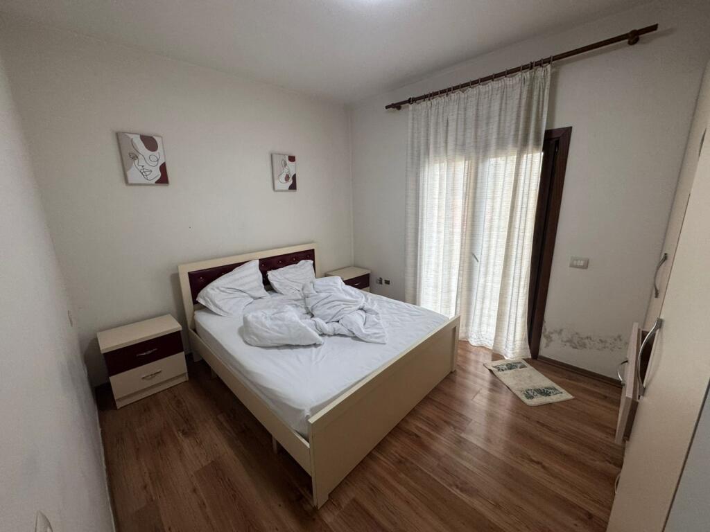 Apartament 1+1 me qira 5 minuta nga Ekonomiku