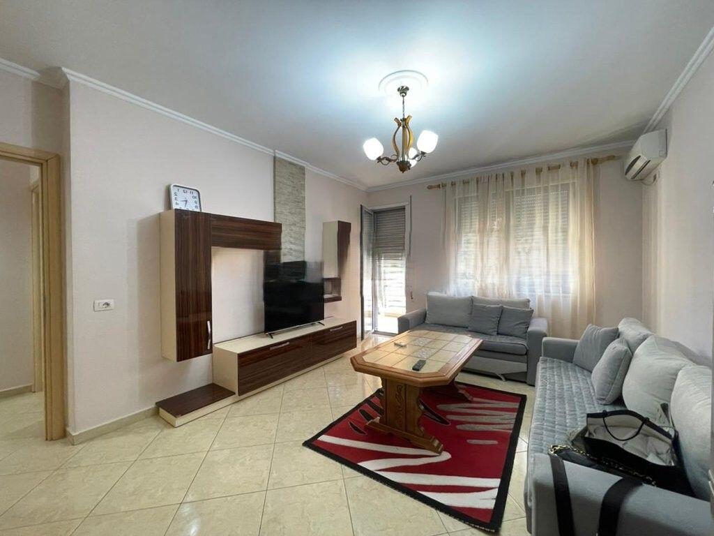 JAPIM APARTAMENT ME QIRA 1+1 ME POST PARKIMI, NE DON BOSKO!! 500 € /Muaj