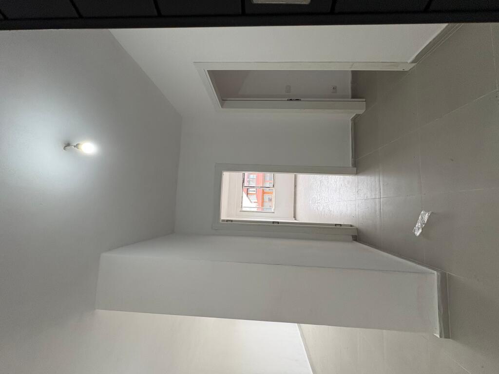 Shitet apartament 2+1