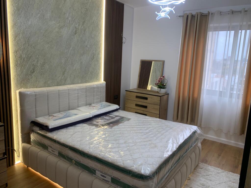 Apartament 2+1 ne Astir prane Artistit!