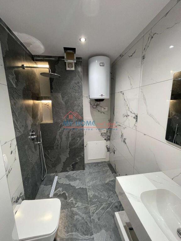 Apartament 1+1 me qera tek Pazari i Ri ne Tirane