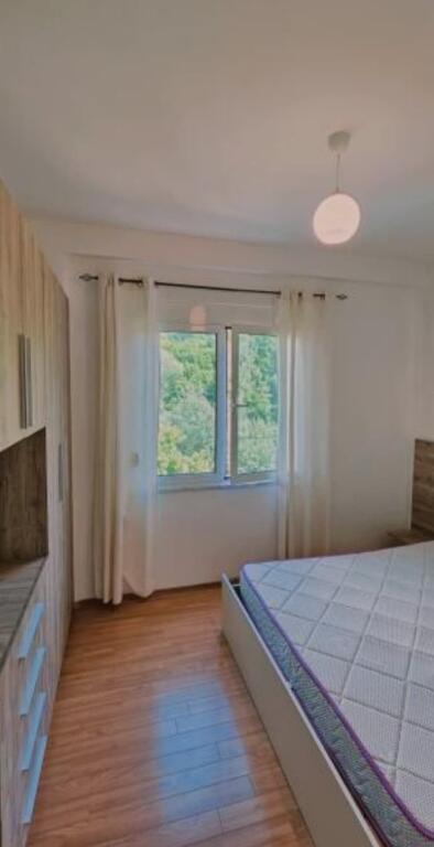 Jepet me qera apartament 1+1 Kompleksi "FZ Construction Green Tarrace" Liqeni I Thate, Rr. HAMDI Sina. Cmimi: 480 euro