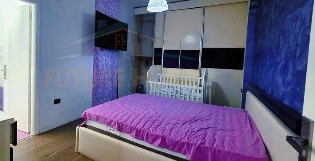 Rent, Apartment 2+1+2+Parking Space, Fresku, Tirana.