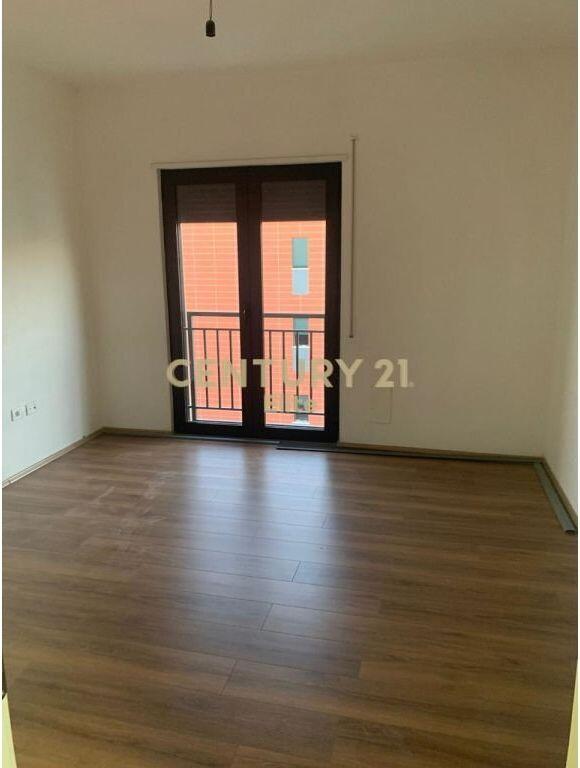 AMBIENT ME QIRA 4+1+2 NE KOMPLEKSIN "GREEN CITY" !