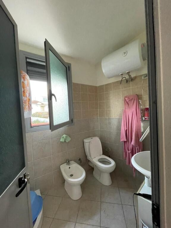 🏡 SHËTPI PRIVATE ME 2 DYQANE DHE 2 AMBIENTE NË SHITJE OSE ME QERA