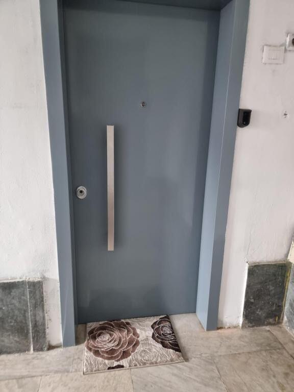 Jepet Me Qera Apartament 3+1+1 Ballkon