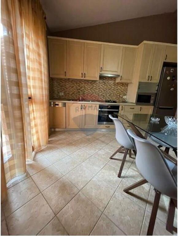 🏡 Appartamento 2+1+2 in Affitto – Kodra e Priftit