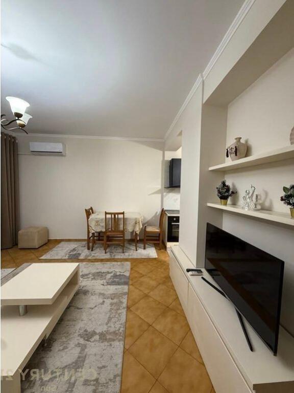 Apartament 2+1 me qira, Komuna e Parisit