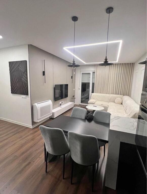 APARTAMENT ME QERA 1+1 5 MAJI 55.000 LEKE