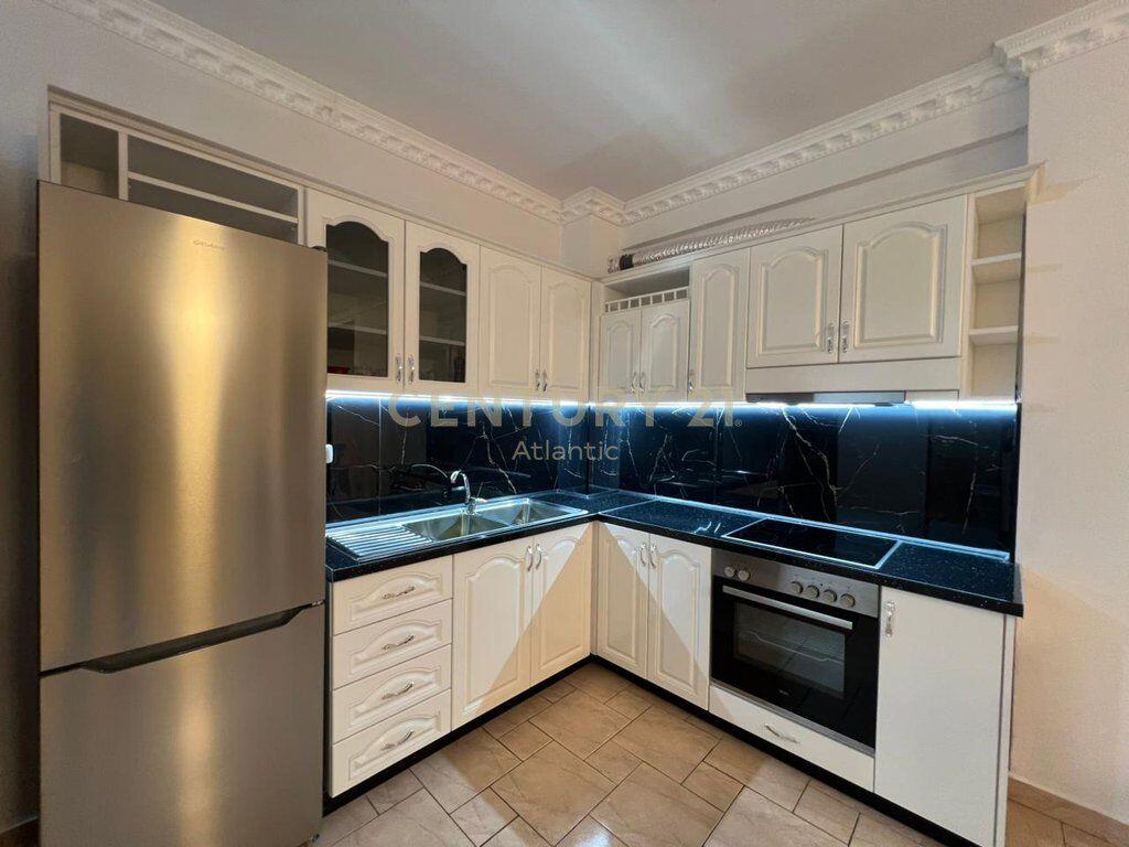 SHITET APARTAMENT 1+1 PLAZH DURRES !