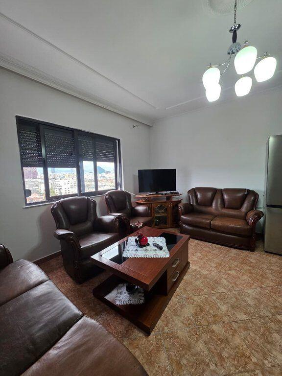 Qera, Apartament 1+1 tek Ish Parku , Tirane.