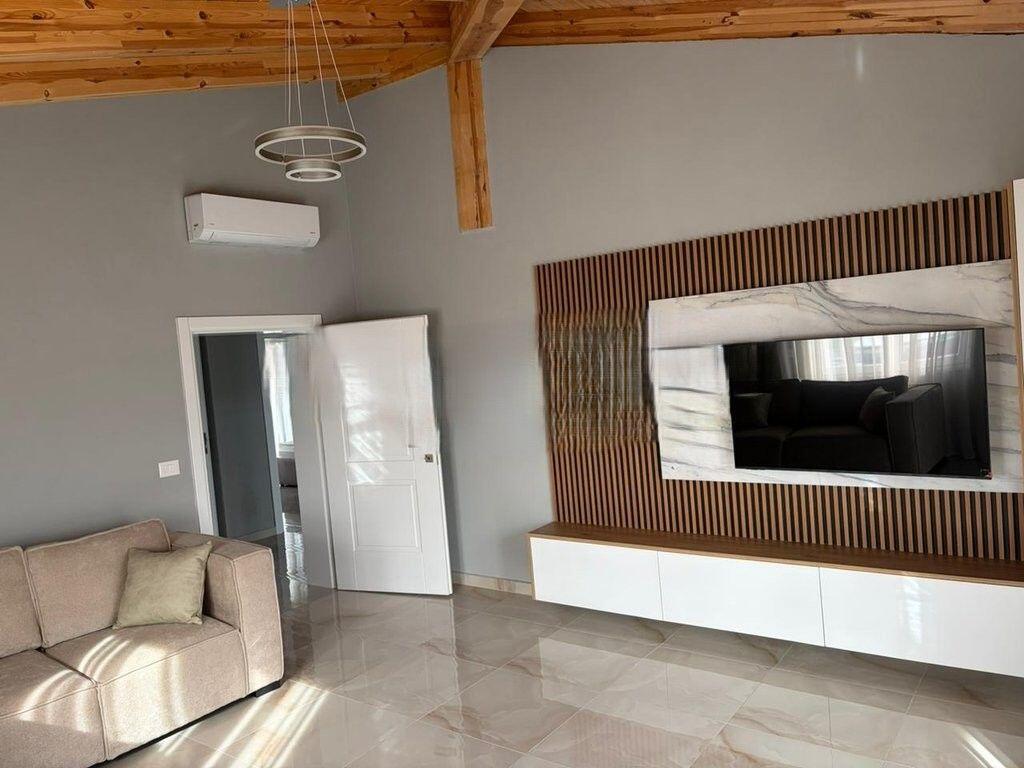 Jepet kat vile me qira në Farkë 800 € /Muaj