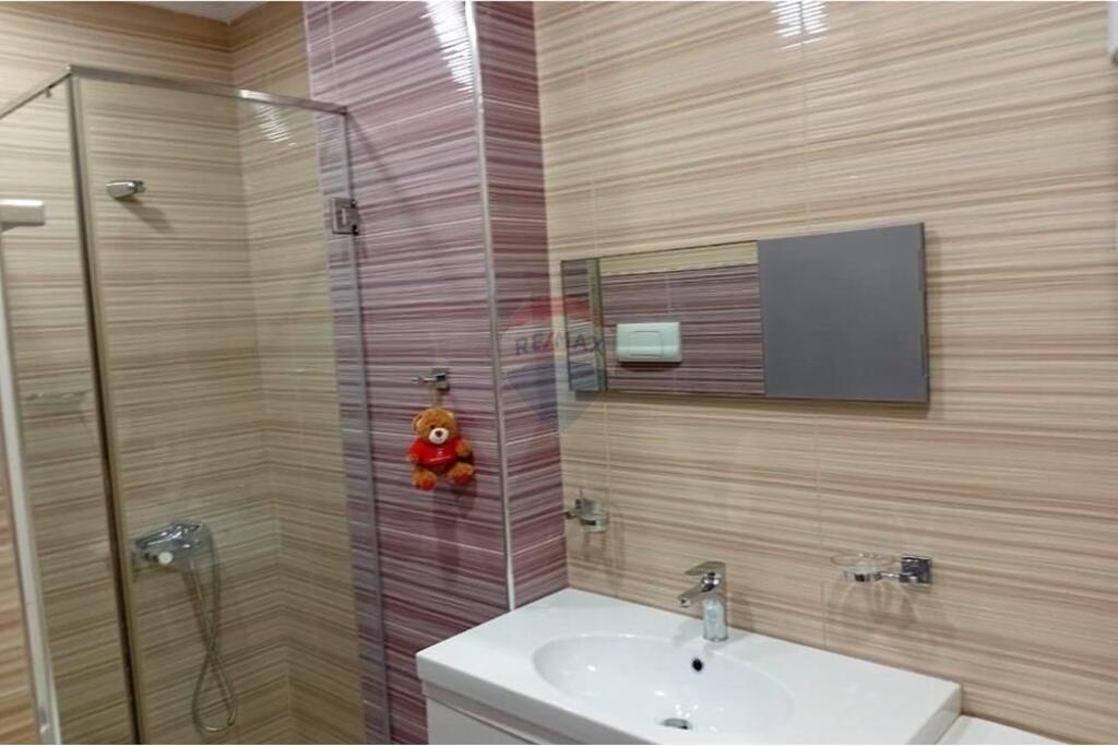 Apartament - Për Qira - Rruga Bilal Sina, Tiranë