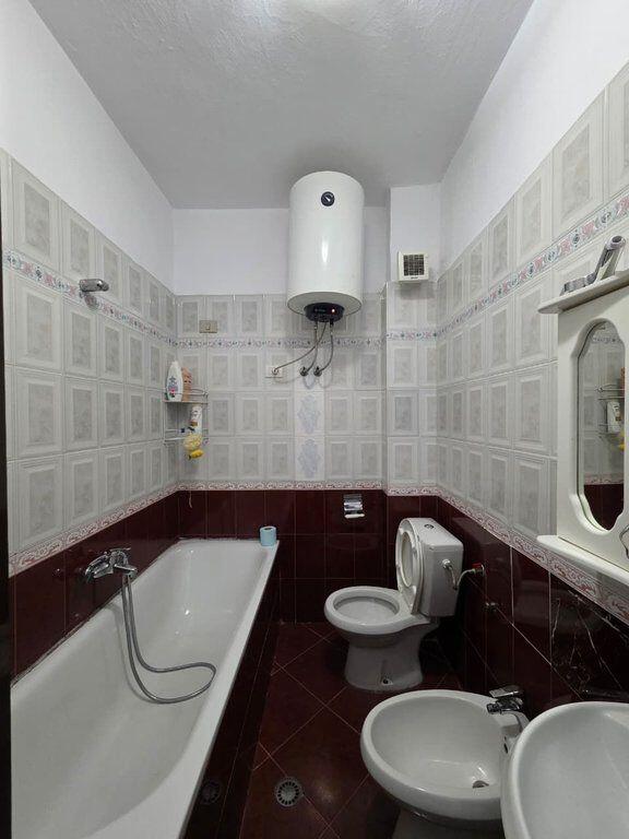 Qera, Apartament 1+1 tek Ish Parku , Tirane.