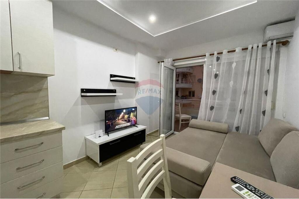 Apartament 1+1 me Qira, Lungomare, Vlorë