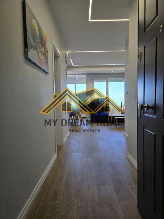 Apartament 1+1 me Pamje Deti në Shkëmbi i Kavajës!